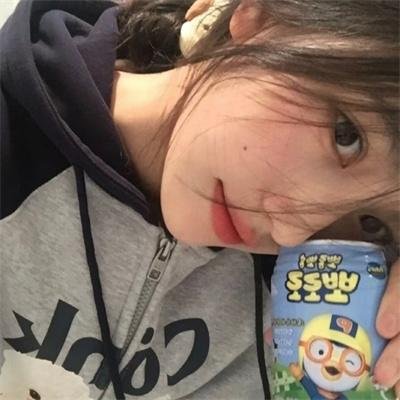 黑夜中的玻璃人偶 海报